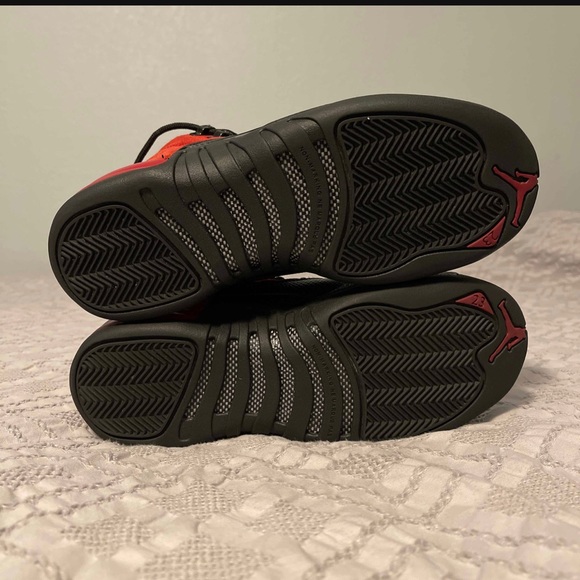 COPY - Jordan 12 retro ‘Reverse flu game’ - Picture 12 of 16